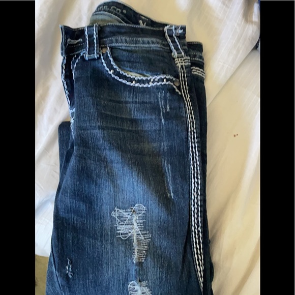 Cowgirl Tuff dark wash with white stitching - Picture 2 of 2